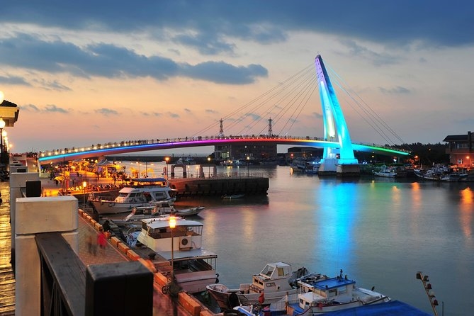 Tamsui: Uferpromenade und historische Stätten