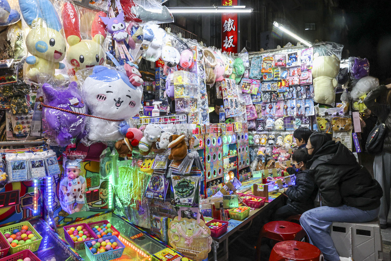 Während des Frühlingsfestes, wenn die meisten Läden in Taiwan geschlosen haben, erfreuen sich Nachtmärkte großer Beliebtheit. (Foto: CNA)