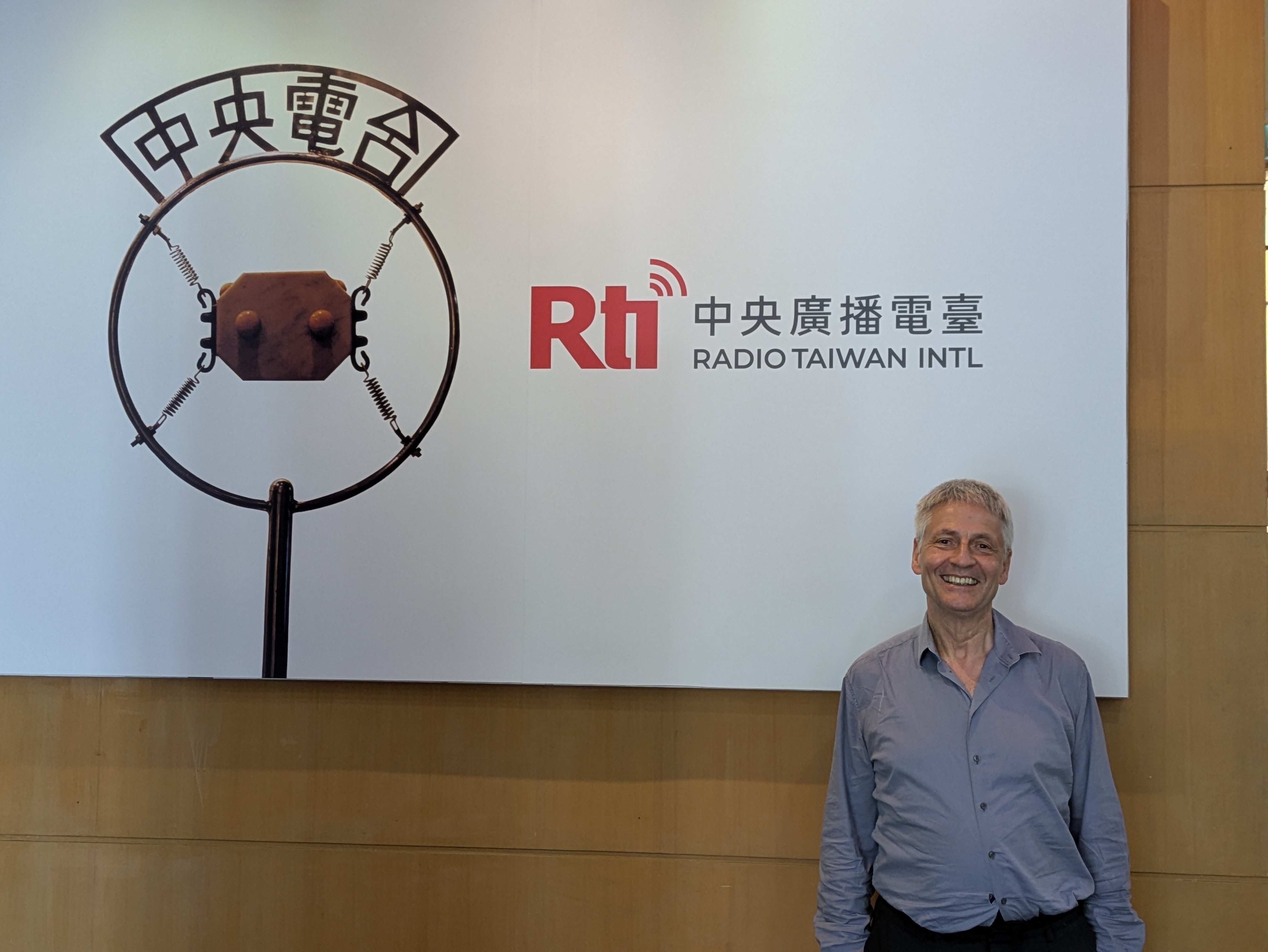 Künstler Andreas Schmid zu Gast bei RTI (Bild von Carina Rother)