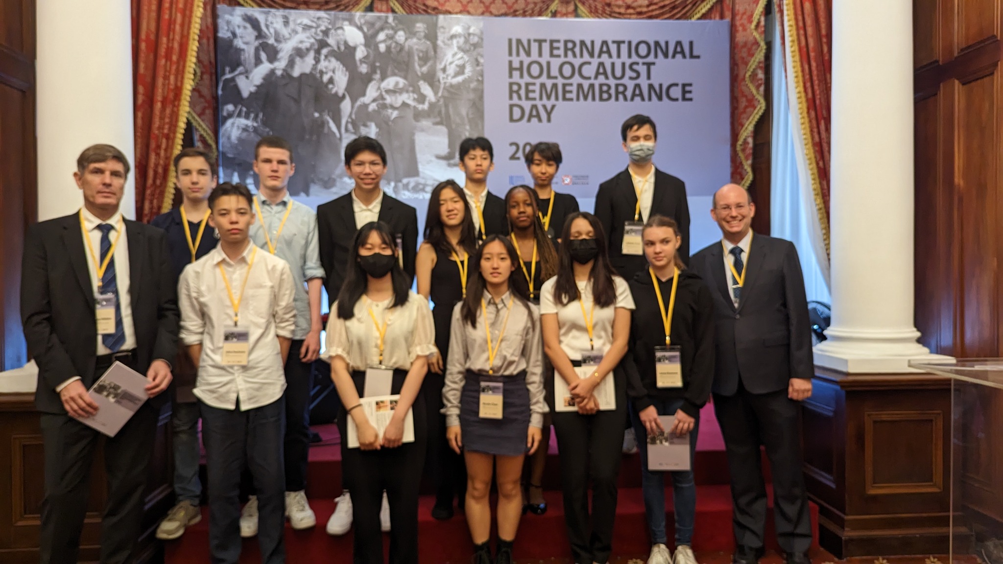 Jedes Jahr werden Schülerinnen und Schüler der Geschichtsklasse 9 vom Deutschen Institut zum Holocaust Erinnerungstag eingeladen. Auch Präsidentin Tsai ist jedes Mal anwesend und hält eine Rede. (Foto: Deutsche Schule Taipei)