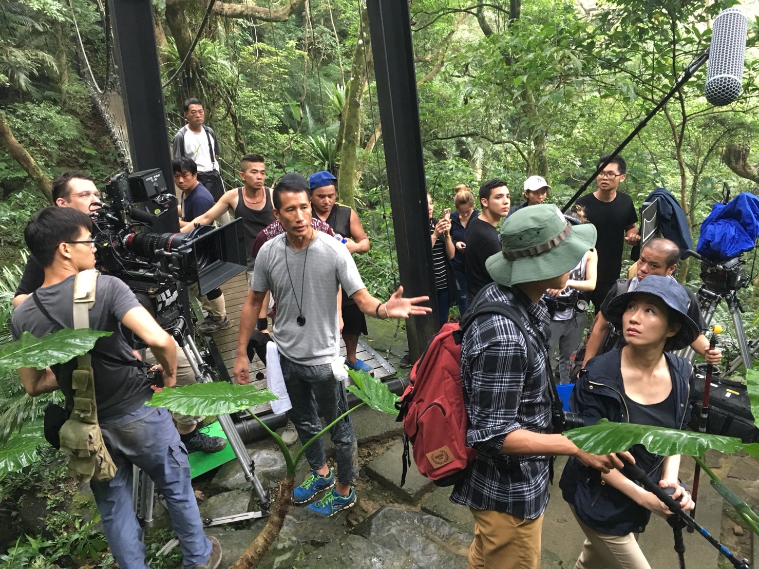 Dreharbeiten für "Eternal Flower", eine taiwanische Fernsehproduktion 2018 mit Michael Geier an der Kamera links (Foto mit freundlicher Genehmigung von Michael Geier)
