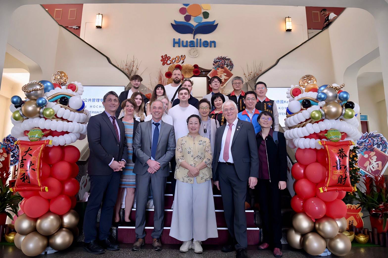 Herzlicher Empfang der Landrätin von Hualien. (Foto: Jürgen Kegelmann)