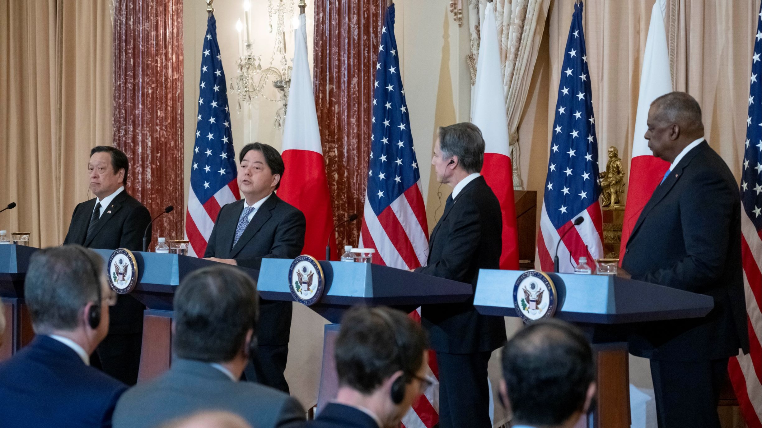 Japanese Defense Minister Yasukazu Hamada, Foreign Minister Hayashi Yoshimasa, U.S. Secretary of State Antony Blinken and Secretary of Defense Lloyd Austin, at the State Department in Washington DC (Photo: AP)