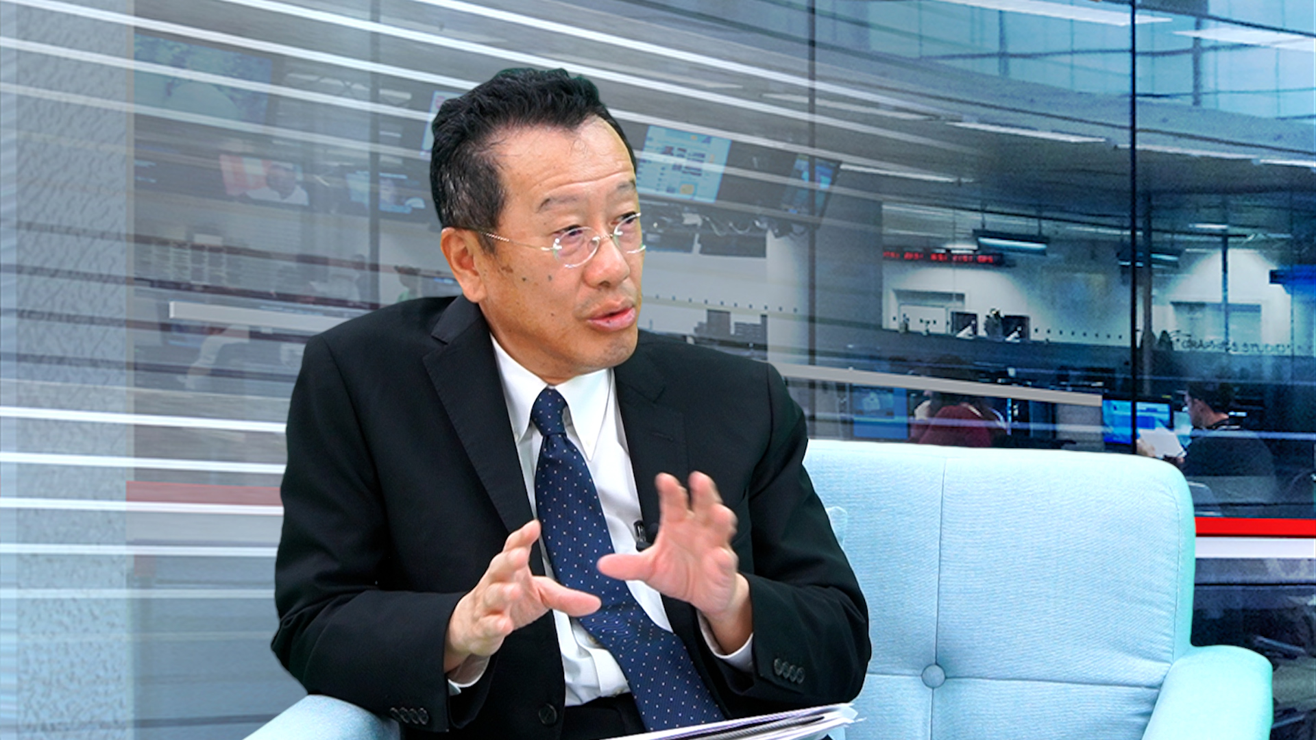 Taiwan’s National Security Council (NSC) Secretary-General Wellington Koo (顧立雄) explains the lurking risks of China’s intervention in the 2024 presidential election. (Photo: Liberty Times)