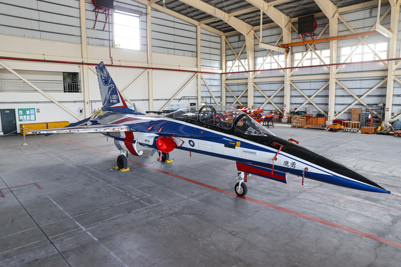 President Tsai emphasized that the national military must move towards higher training standards and the government will continue to provide maximum support. (Photo: CNA)