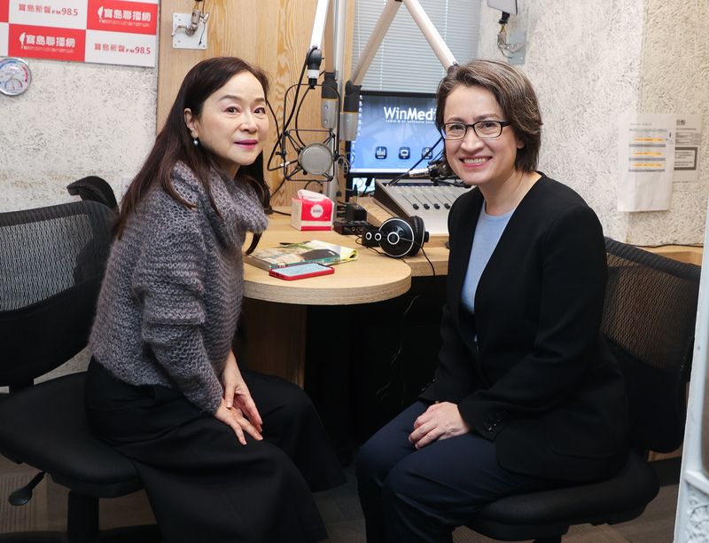 Hsiao Bi-khim was interview on a radio show about her nationality, views and opponents. (Photo: CNA)
