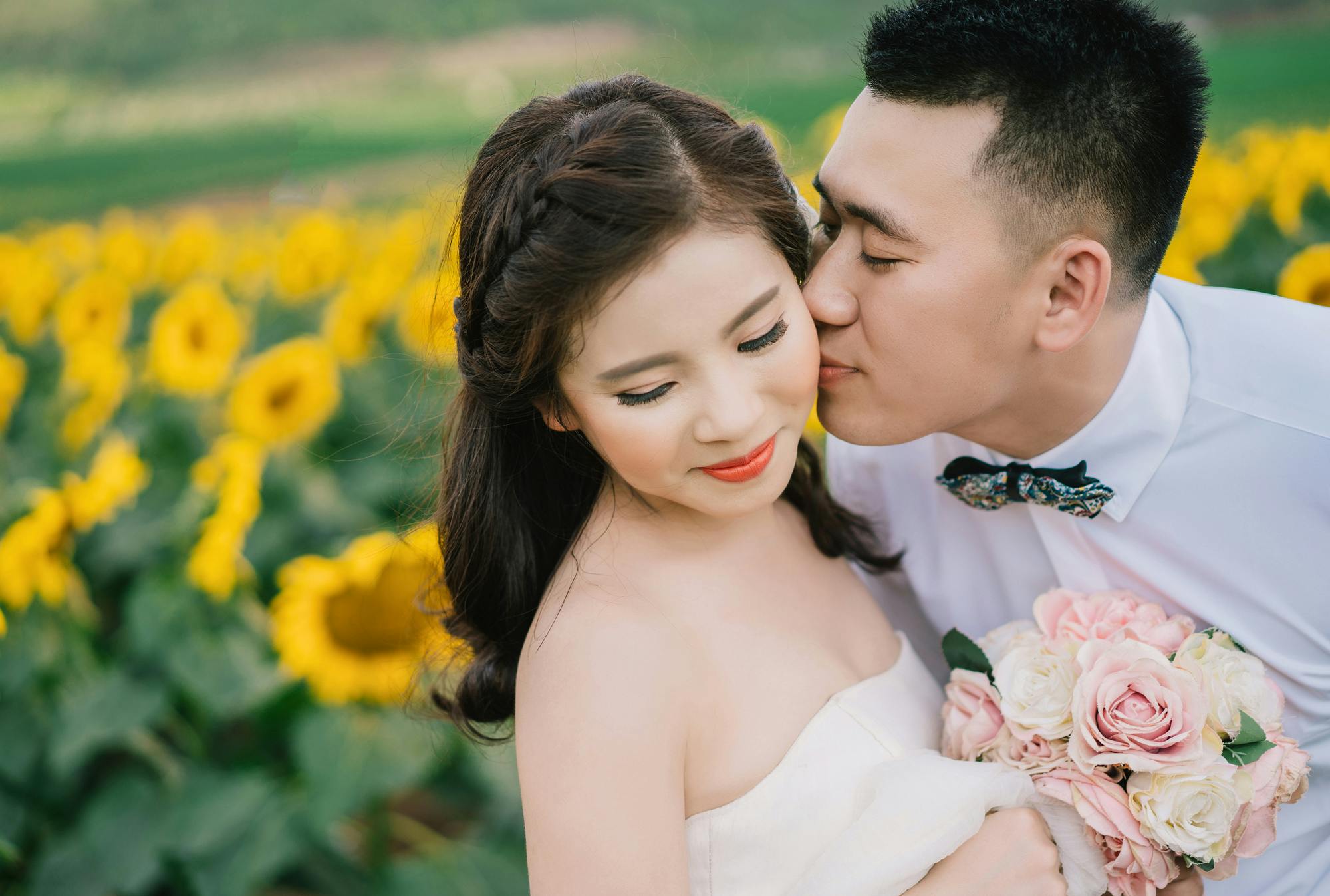 July 7th is International Kissing Day. (Photo: Rosie Ann on Pexels)