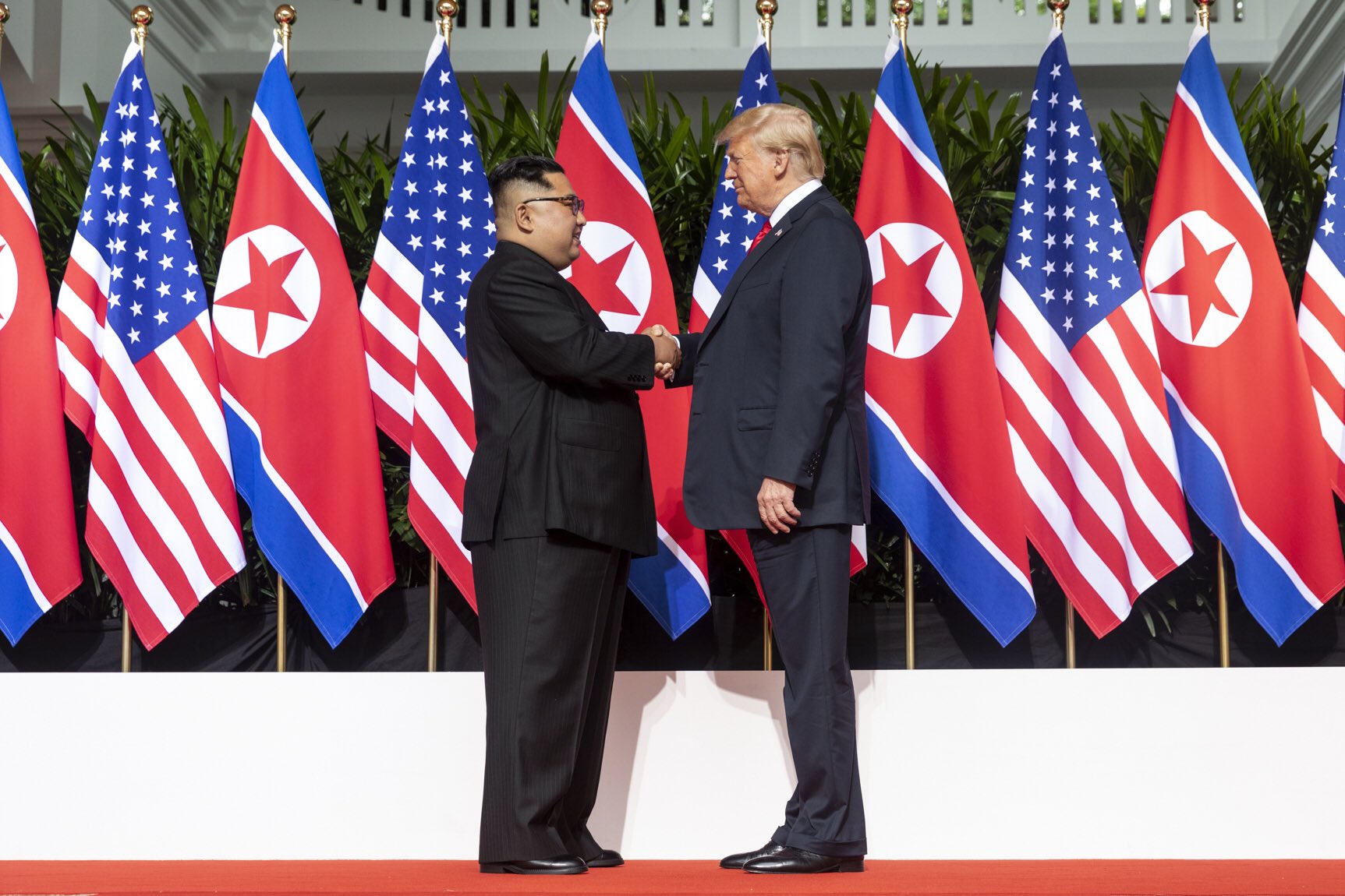 Trump et Kim lors de leur première rencontre à Singapour (Image : Wikimedia Commons - Dan Scavino Jr.)