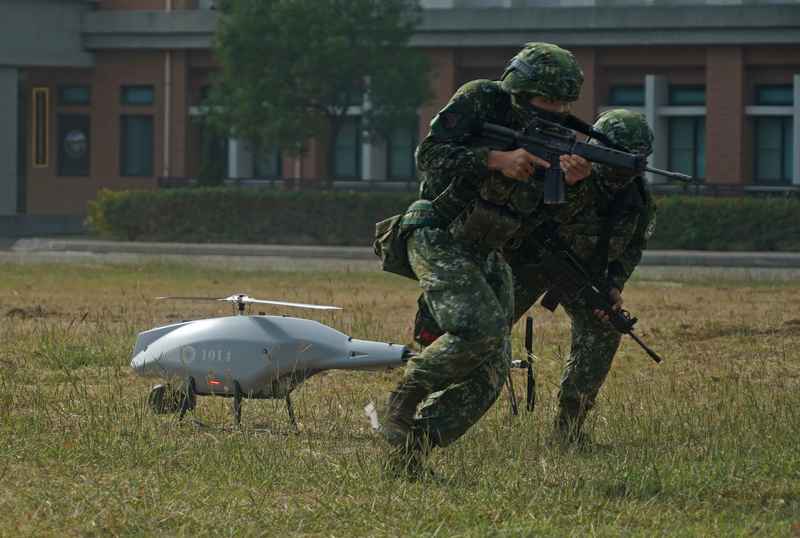 Le bataillon interarmes de la 546e brigade de l'armée taïwanaise en entraînement (photo CNA)