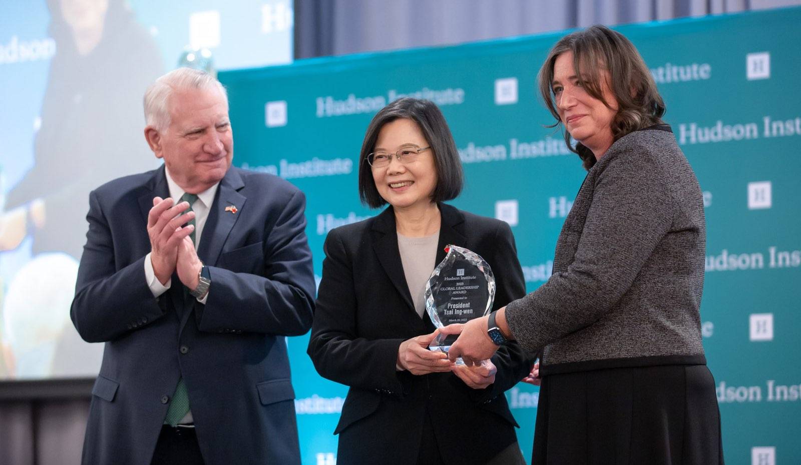 Tsai Ing-wen reçoit le prix du leadership mondial (Photo Palais présidentiel)