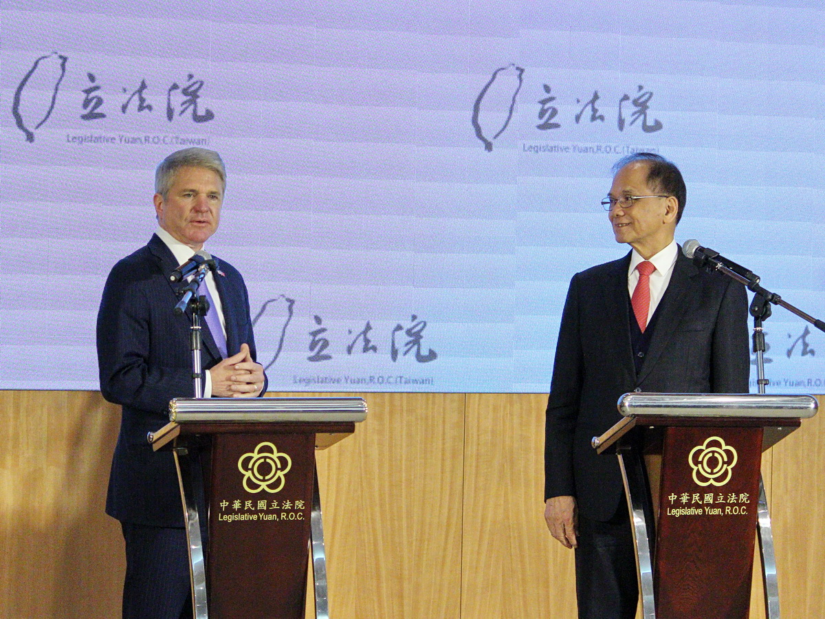 Rencontre entre Michael McCaul, président de la commission des affaires étrangères de la Chambre des représentants des États-Unis et le président du Yuan législatif You si-kun (Photo CNA王照坤)