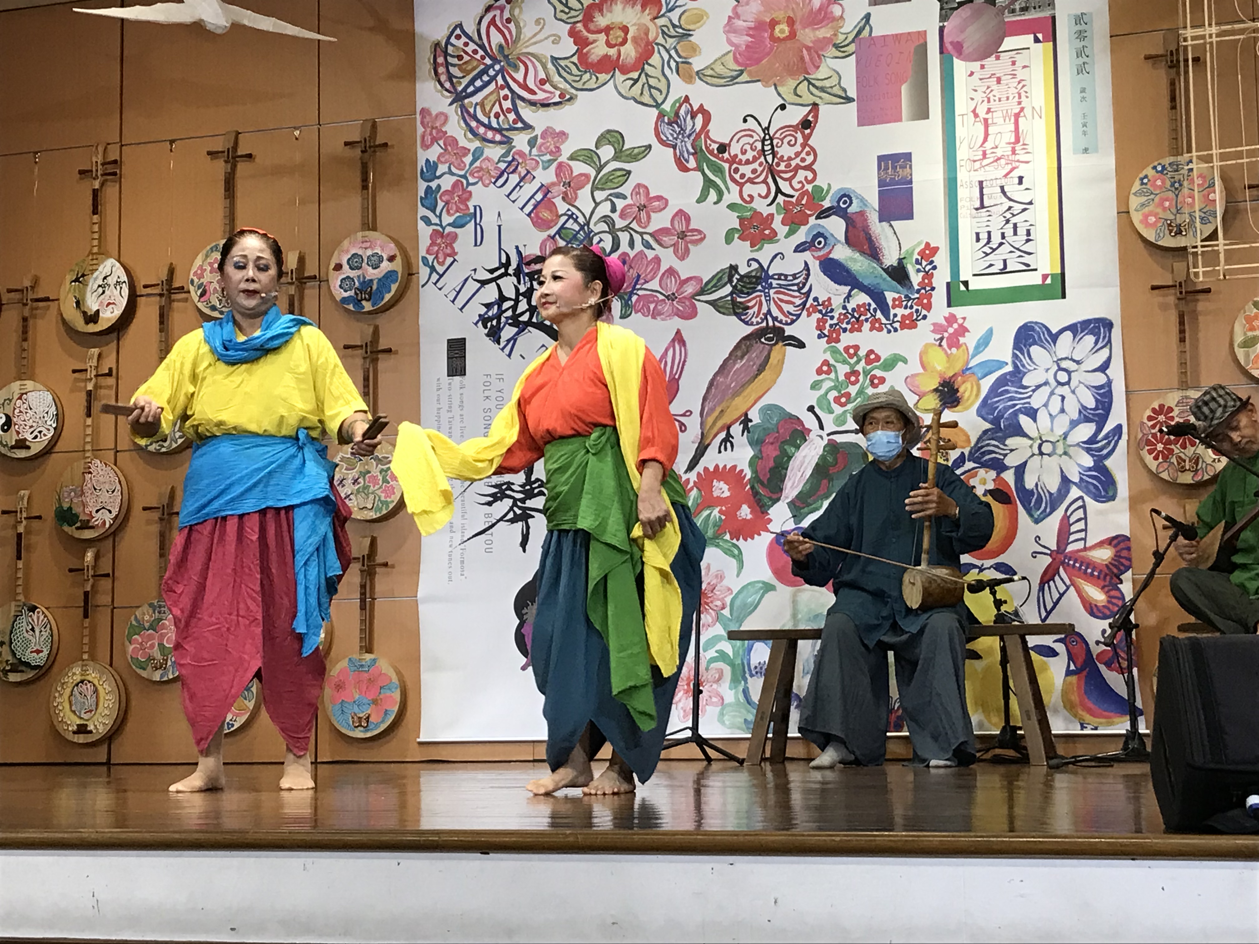 Entretien avec Li Cheng-ji, présidente de la Fondation pour la promotion de la musique folk de Hengchun (Hengchun minyao cujinhui) (Image : RTI / Lisa Duffaud)