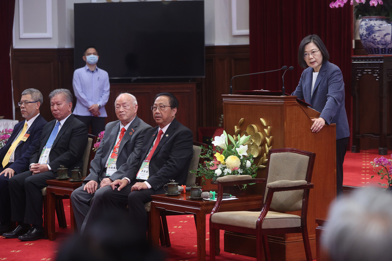 La Présidente Tsai Ing-wen a reçu la Chinese Consolidated Benevolent Association de Los Angeles (photo : CNA)