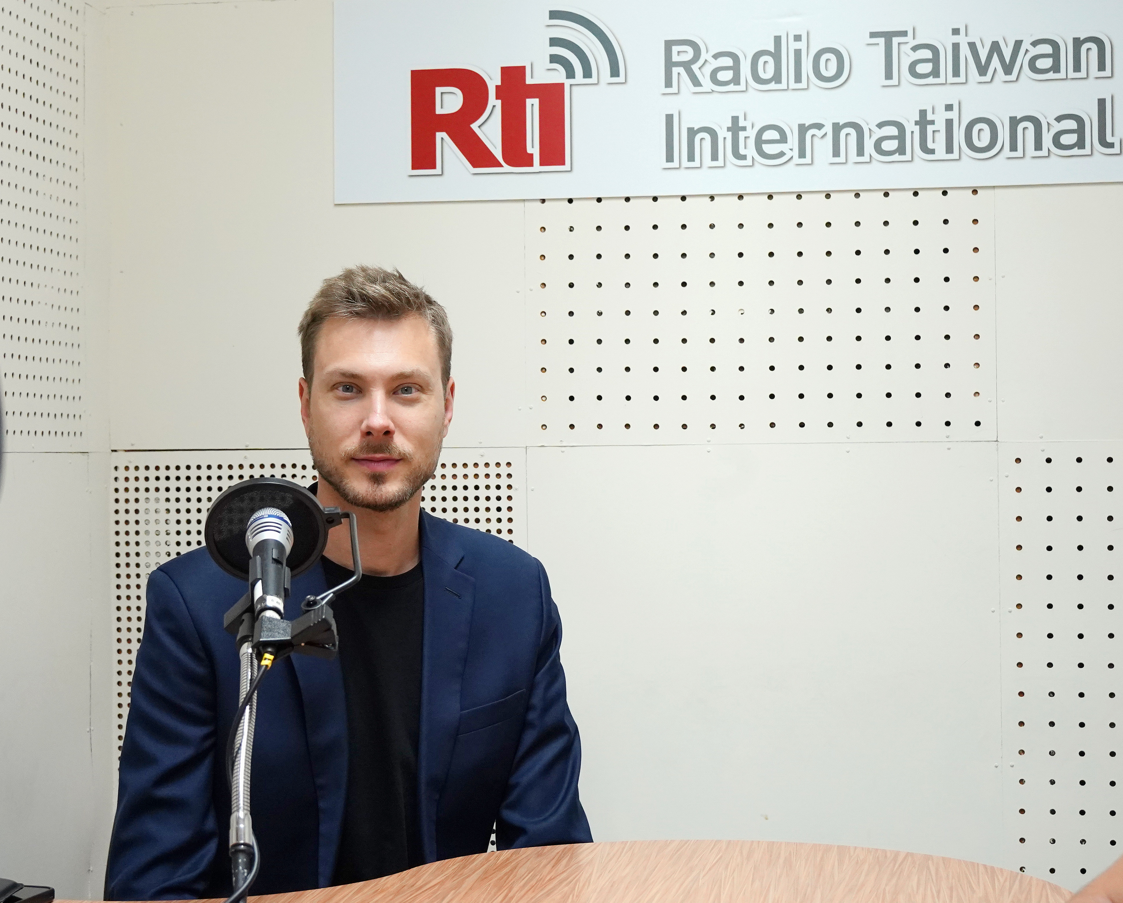 Antoine Bondaz à Radio Taiwan International (photo RTI)
