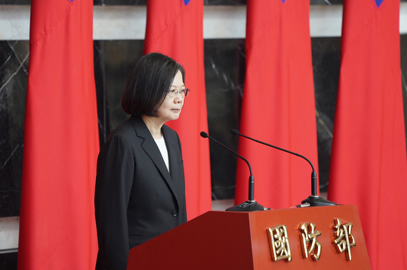 Tsai Ing-wen lors d'une cérémonie de promotion de 27 généraux de l’armée (photo CNA)