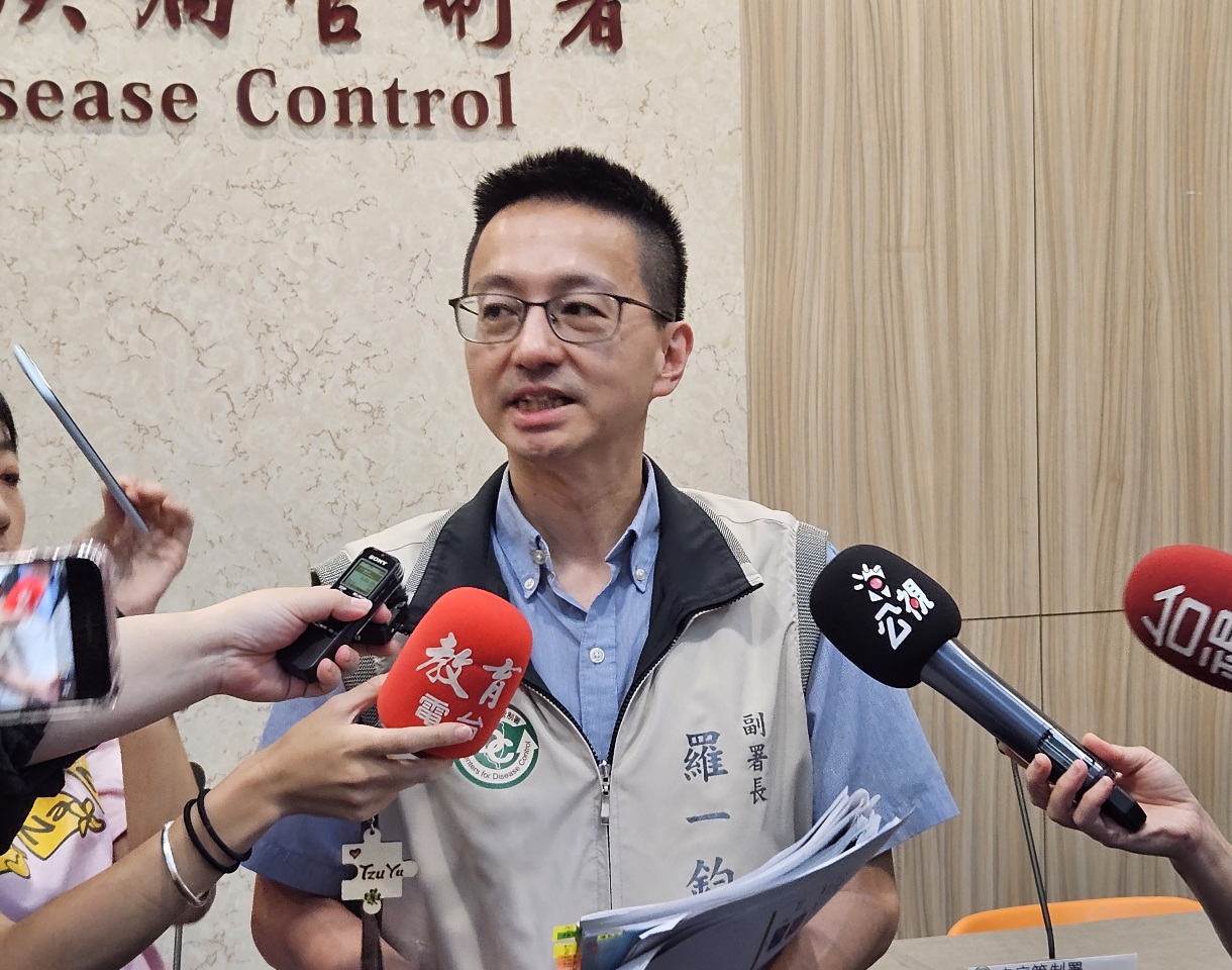 Le directeur adjoint du Centre de contrôle des maladies Luo Yi-jun (photo, RTI/Liu)