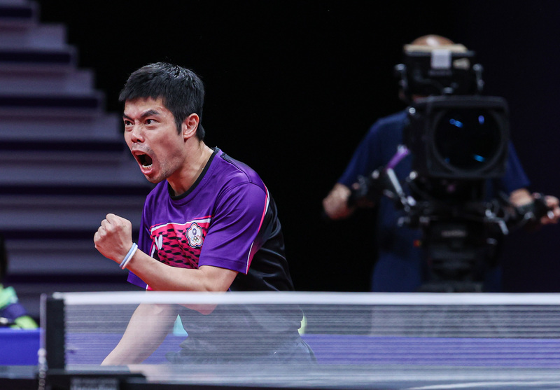 Le vétéran taïwanais Chuang Chih-yuan (莊智淵) remporte le titre de champion en simple masculin au WTT Feeder Beirut II 2024(photo CNA)