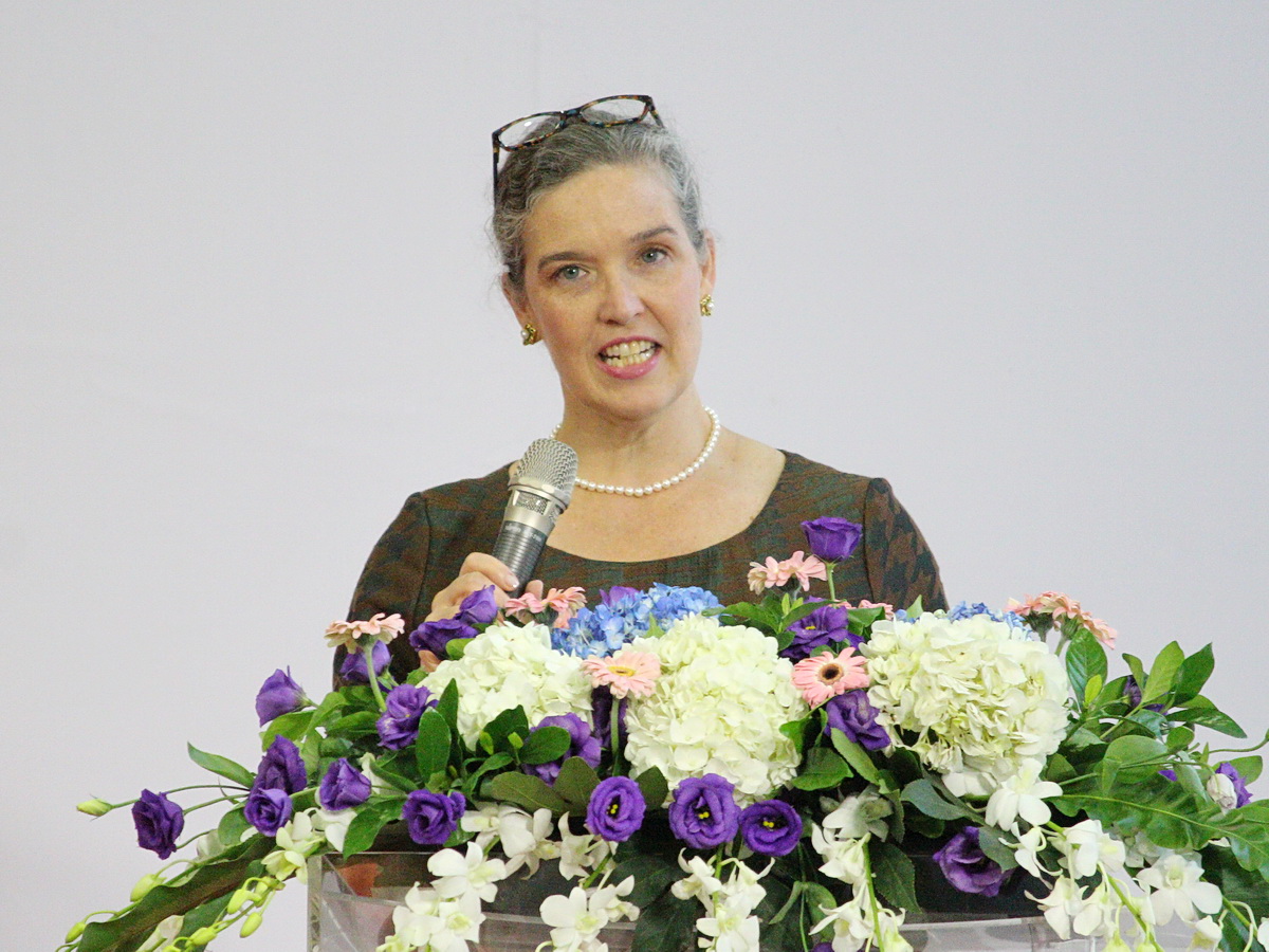 Sandra Oudkirk, directrice de l'Institut américain à Taiwan, lors de l'ouverture d'un atelier sur la lutte contre la désinformation dans la région Indo-Pacifique (photo : RTI 王照坤)