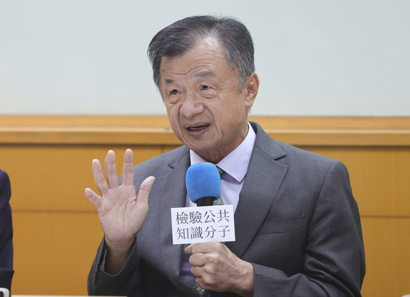 Le président de la Commission des affaires continentales Chiu Tai-san (photo, CNA)