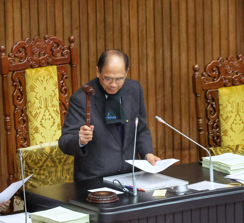 Le président du Yuan législatif Yu Shyi-kun, lors de l'adoption du budget 2024 (photo CNA)