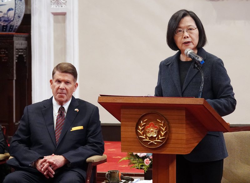 Tsai Ing-wen reçoit la délégation américaine dirigée par Keith Krach (Photo CNA)
