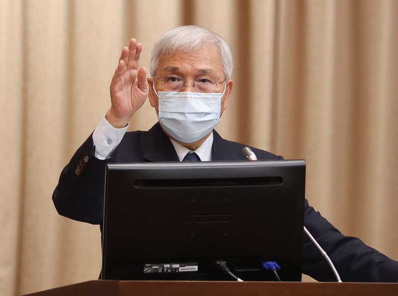 Le gouverneur de la Banque centrale taïwanaise Yang Chin-long (楊金龍) a déclaré aujourd'hui que l'Indice des prix à la consommation pourrait augmenter de plus de 2 % cette année si la hausse des prix de l'électricité se confirme (Image : CNA)
