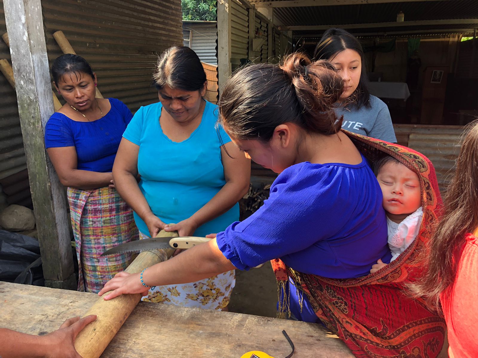 L'autonomisation des femmes par le travail du bambou (© Eli de la Roca et Laurence Tremblay) - photos en mode diaporama
