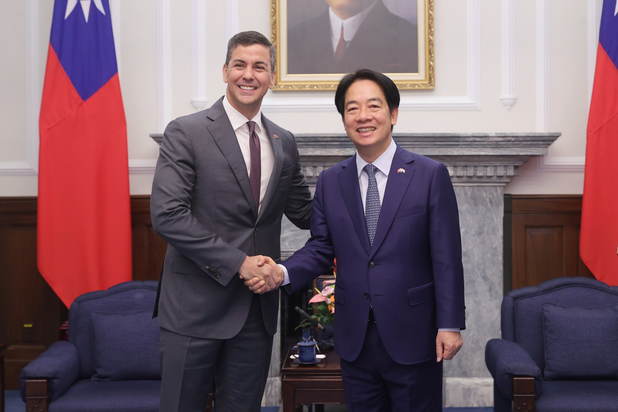 Au lendemain de sa prise de fonctions, le Président Lai Ching-te accueille son homologue paraguayen Santiago Peña Palacios (photo : palais présidentiel)