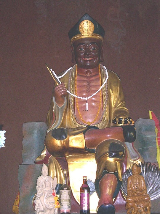 Statue du moine fou Jigong divinisé (source: Wikimedia Commons)