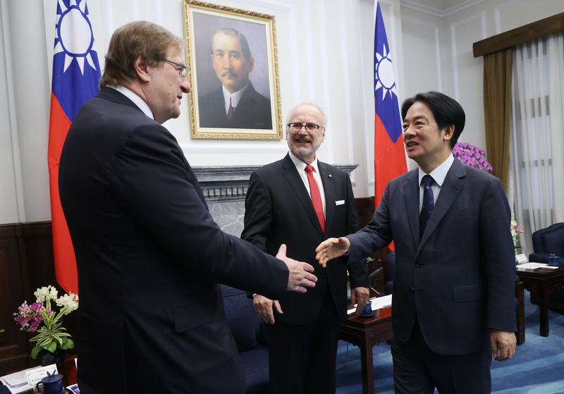 Le Président Lai Ching-te reçoit une délégation du think tank Atlantic Council (photo : CNA)