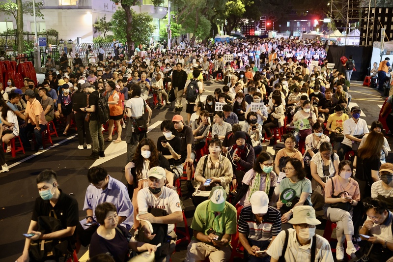 Manifestation et activités organisées pour trois jours consécutifs devant le Yuan législatif (photo CNA)