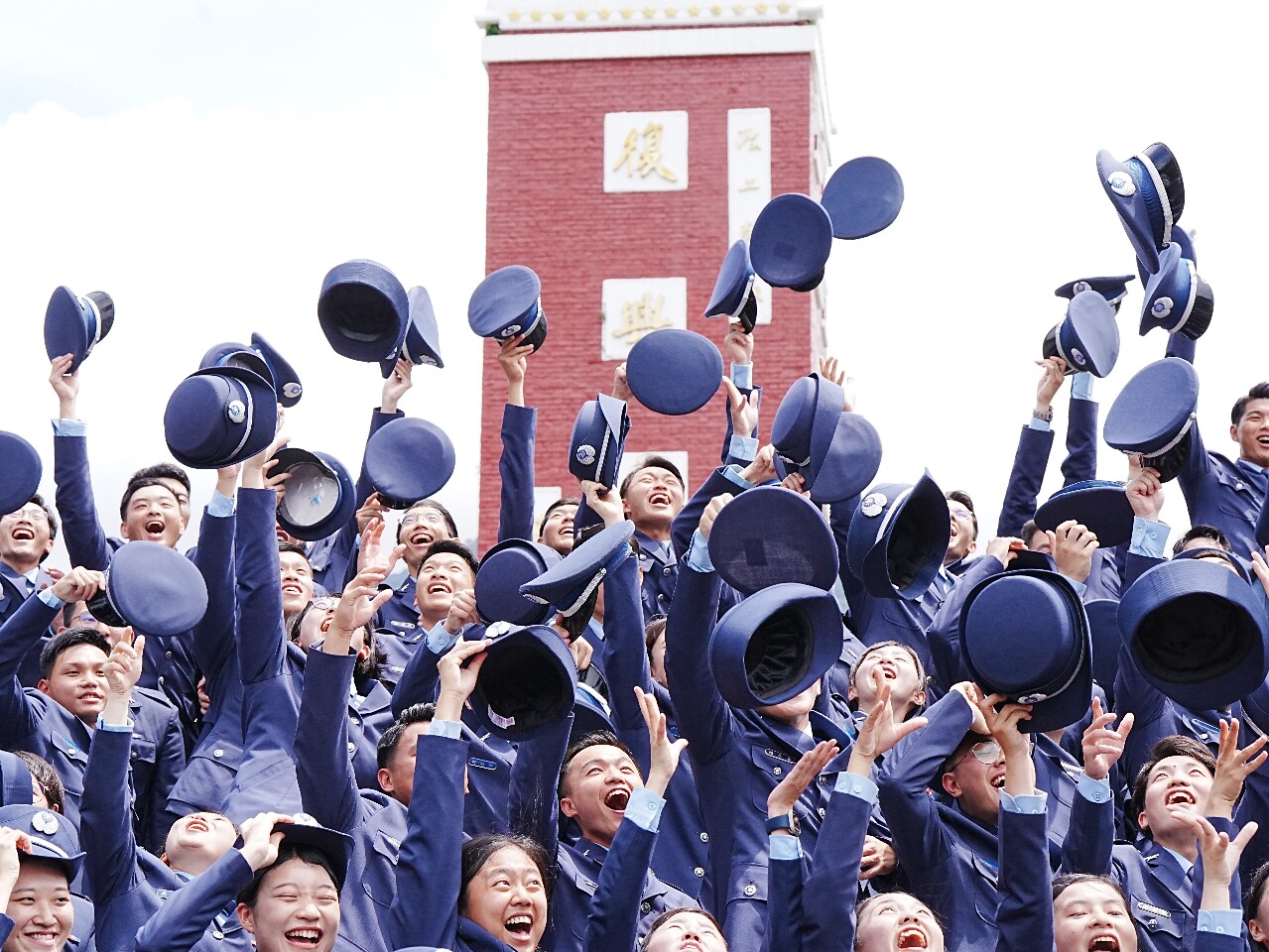 Nouveaux diplômés des écoles militaires taïwanaises (photo, Rti/Yang)