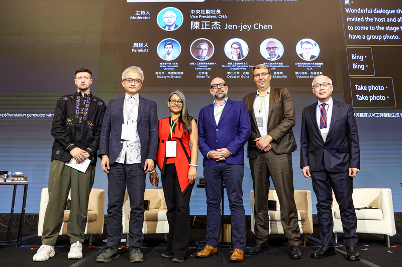 A l'occasion du centenaire de l'agence de presse taïwanaise CNA, un forum international a été organisé à Taipei le 1er juillet 2024, auquel a notamment participé le responsable Asie-Pacifique de l'AFP, Michaël Mainville, 3e en partant de la droite (photo : CNA)