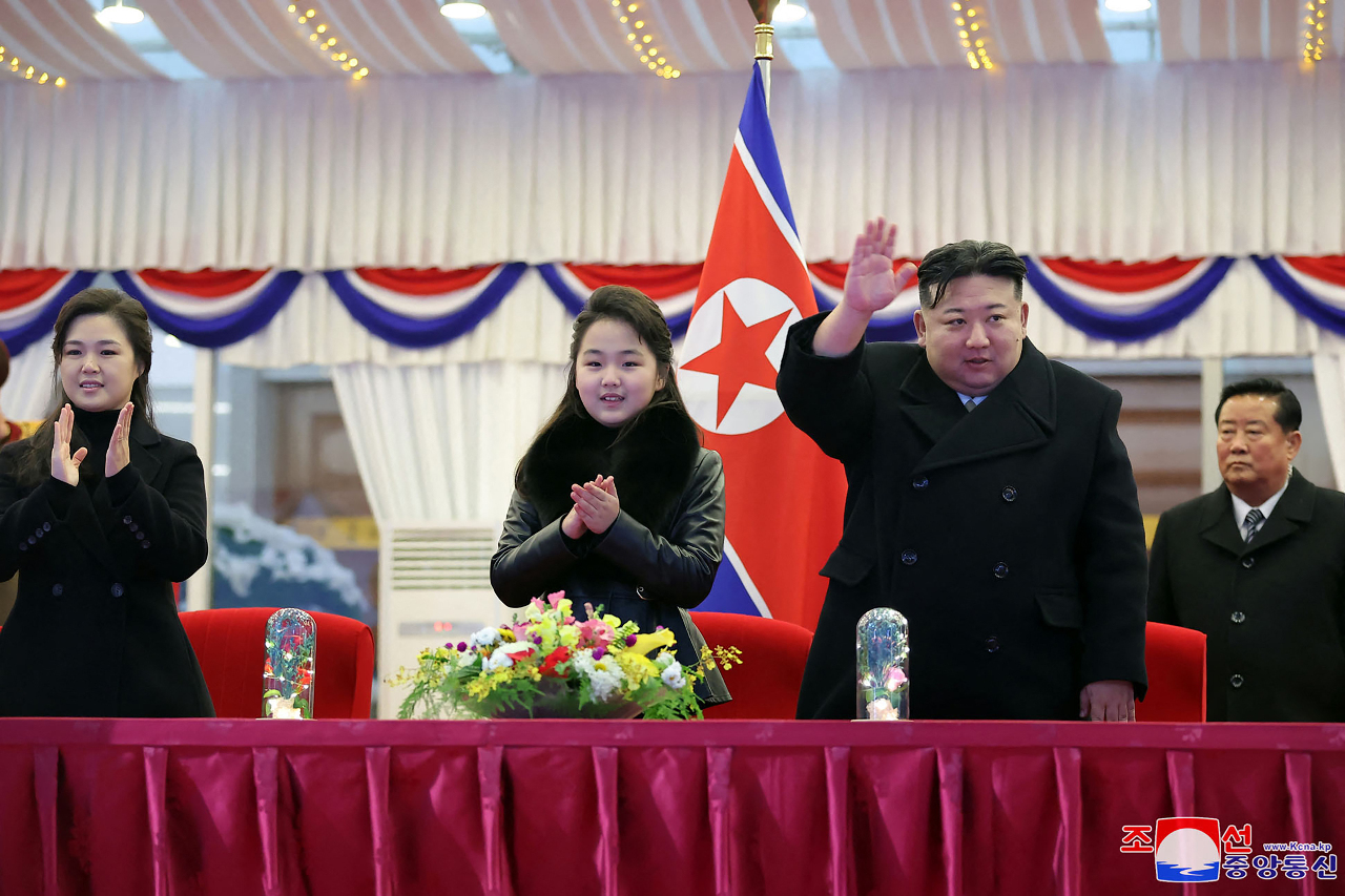 Séoul estime que la fille de Kim Jong-un aurait déjà commencé à être formée pour succéder à son père à la tête de la Corée du Nord (Image : AFP)