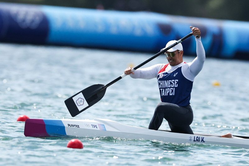 En sprint en canoë, l’athlète Lai Kuan-chieh (賴冠傑) a réussi à se qualifier pour les quarts avec un temps de 4 :01.26 minutes (Image : CNA)