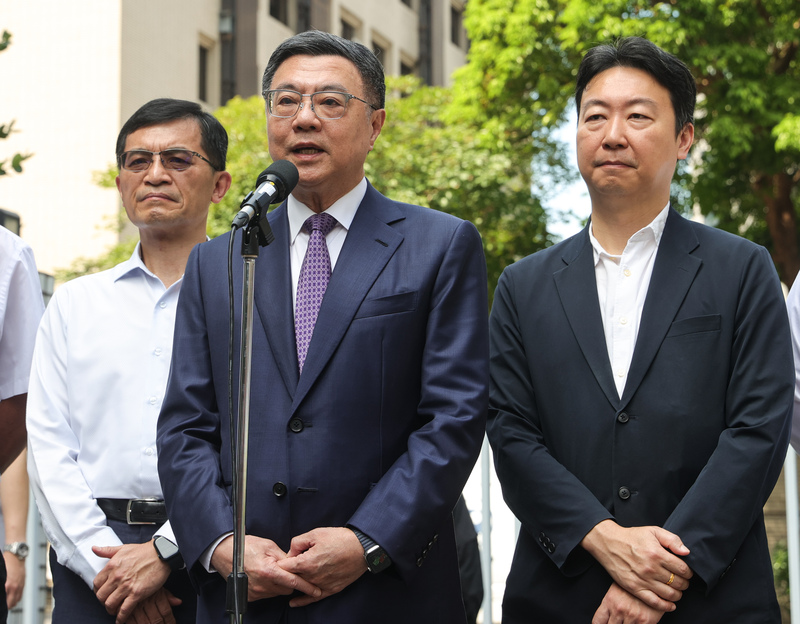 Le Premier ministre Cho Jung-tai s'est exprimé sur le nucléaire lors d'une visite à Taipower (photo : CNA)