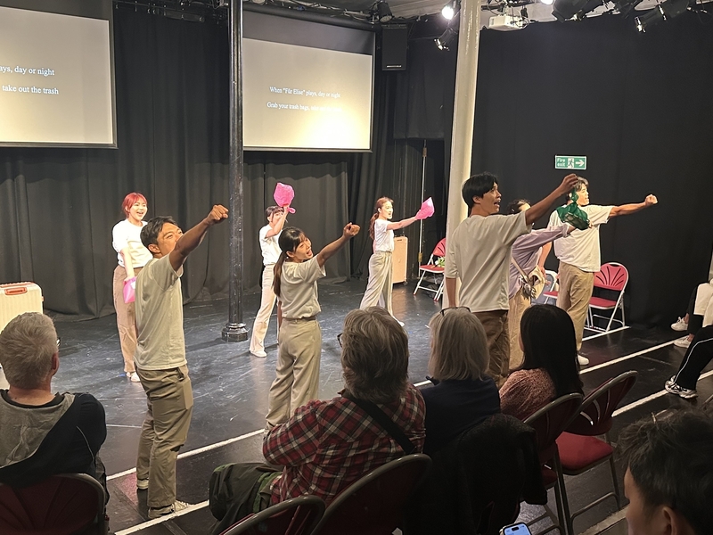 Des étudiants taïwanais sont allés à Édinbough ce mois-ci et y ont présenté deux pièces de théâtre (photo CNA)