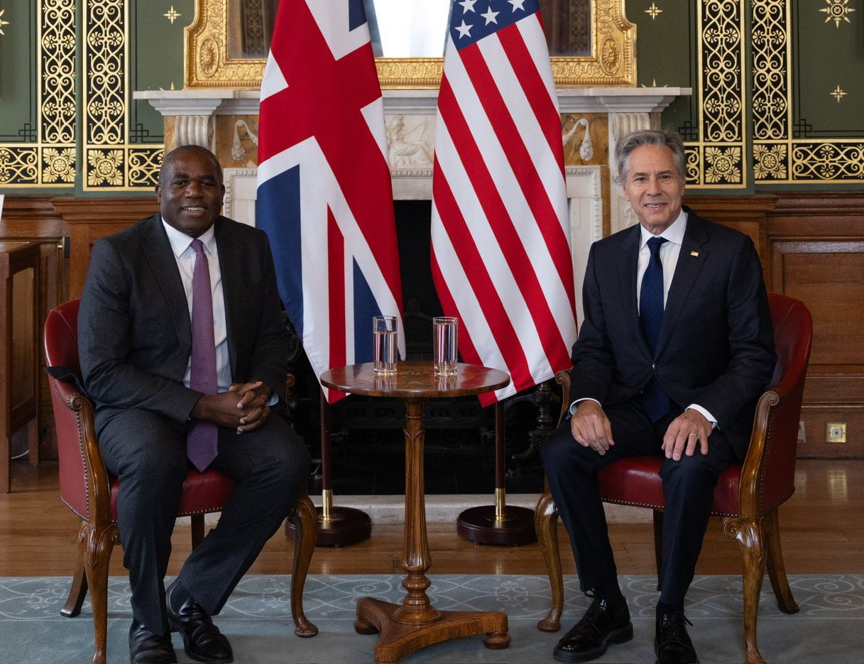 Antony Blinken, Secrétaire d'Etat américain à la défense et son homologue britannique David Lammy à Londres le 10 septepbre 2024 pour le dialogue stratégique USA-UK. (photo : Pentagone)