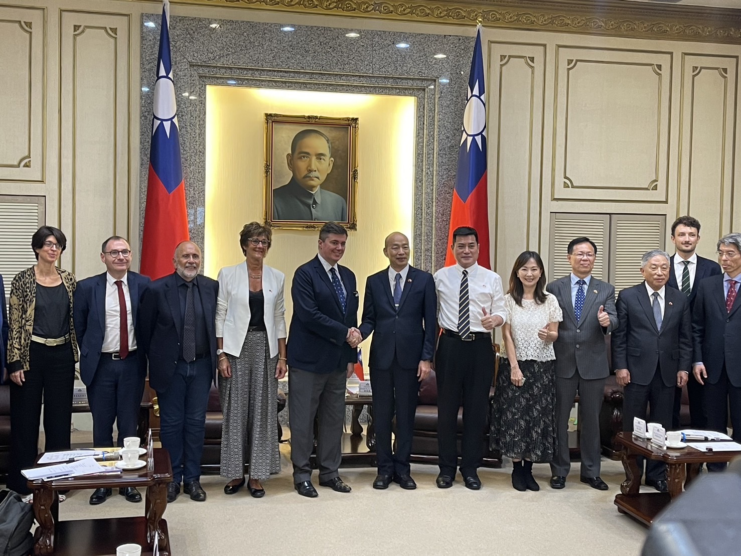 La délégation sénatoriale française est reçue au Yuan législatif (photo Rti)