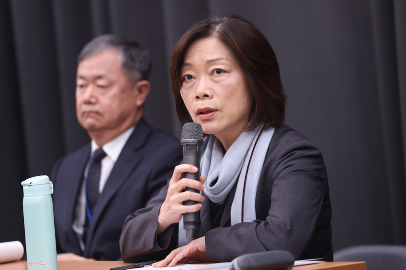 La ministre du Travail Ho Pei-shan évoque la gestion du cas du suicide d'un employé du ministère (photo CNA)