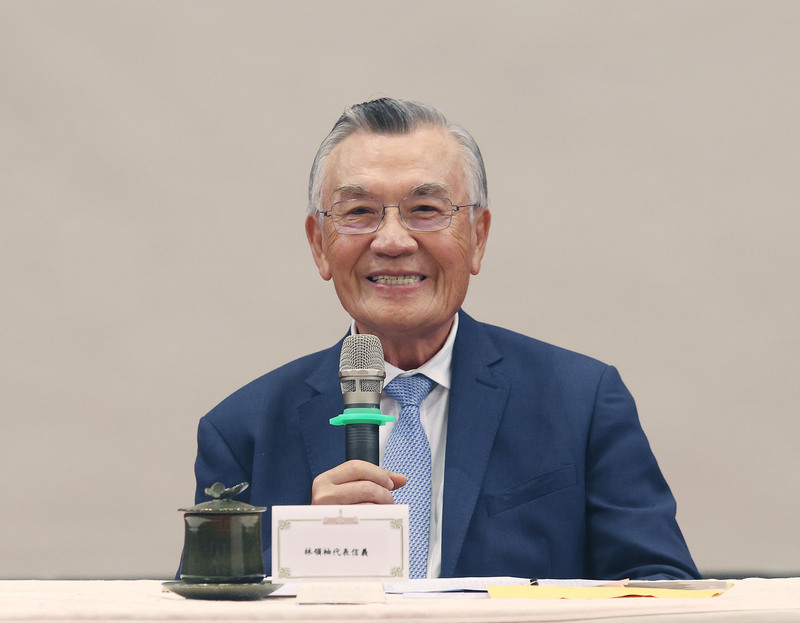 Lin Hsin-i, de retour à Taïwan après avoir participé au sommet de l'APEC, donne une conférence de presse (photo CNA)