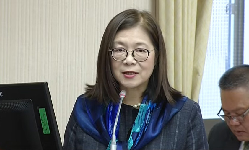 La présidente de la Commission ministérielle des affaires océaniques, Kuan Bi-ling (capture d'écran du direct du Parlement)