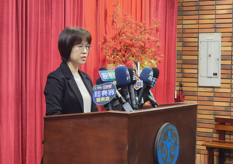 Li Shu-Huei, directrice du tribunal administratif, explique la décision de la Haute Cour de Kaohsiung (photo CNA)