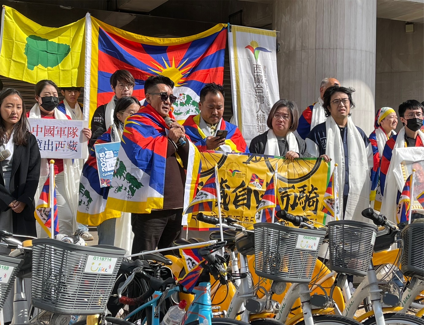 Tashi Tsering, secrétaire général du Réseau des droits humains pour le Tibet et Taïwan (HRNTT) lors du lancement du 15e Cycling for a Free Tibet à Taipei le 5 février 2025 (photo : RTI 鄭佑漢)