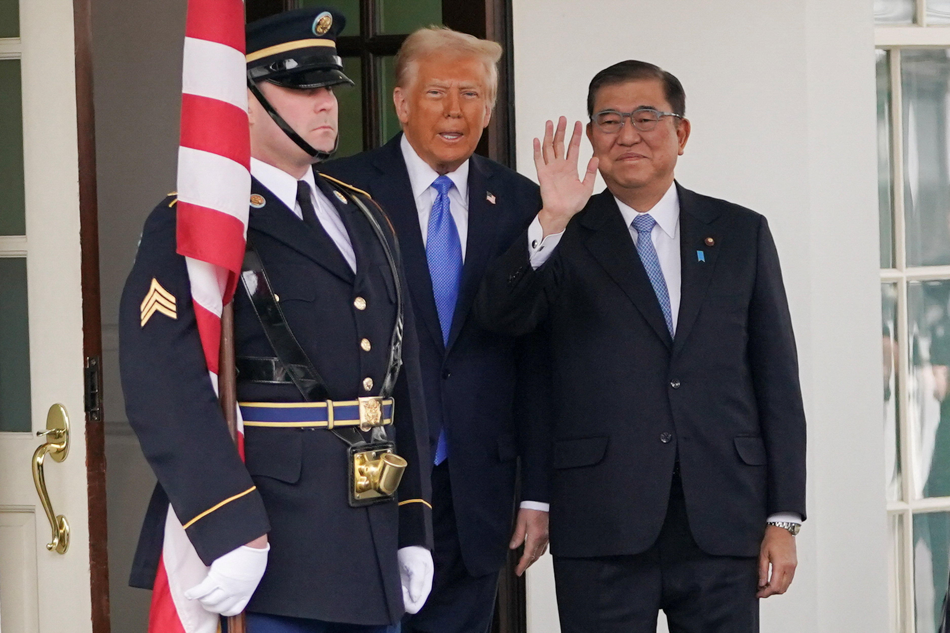 Le premier ministre japonais Shigeru Ishiba a effectué vendredi dernier une visite éclair à Washington pour rencontrer Donald Trump et tenter de s'attirer les bonnes grâces du nouveau président américain (Image : Reuters)