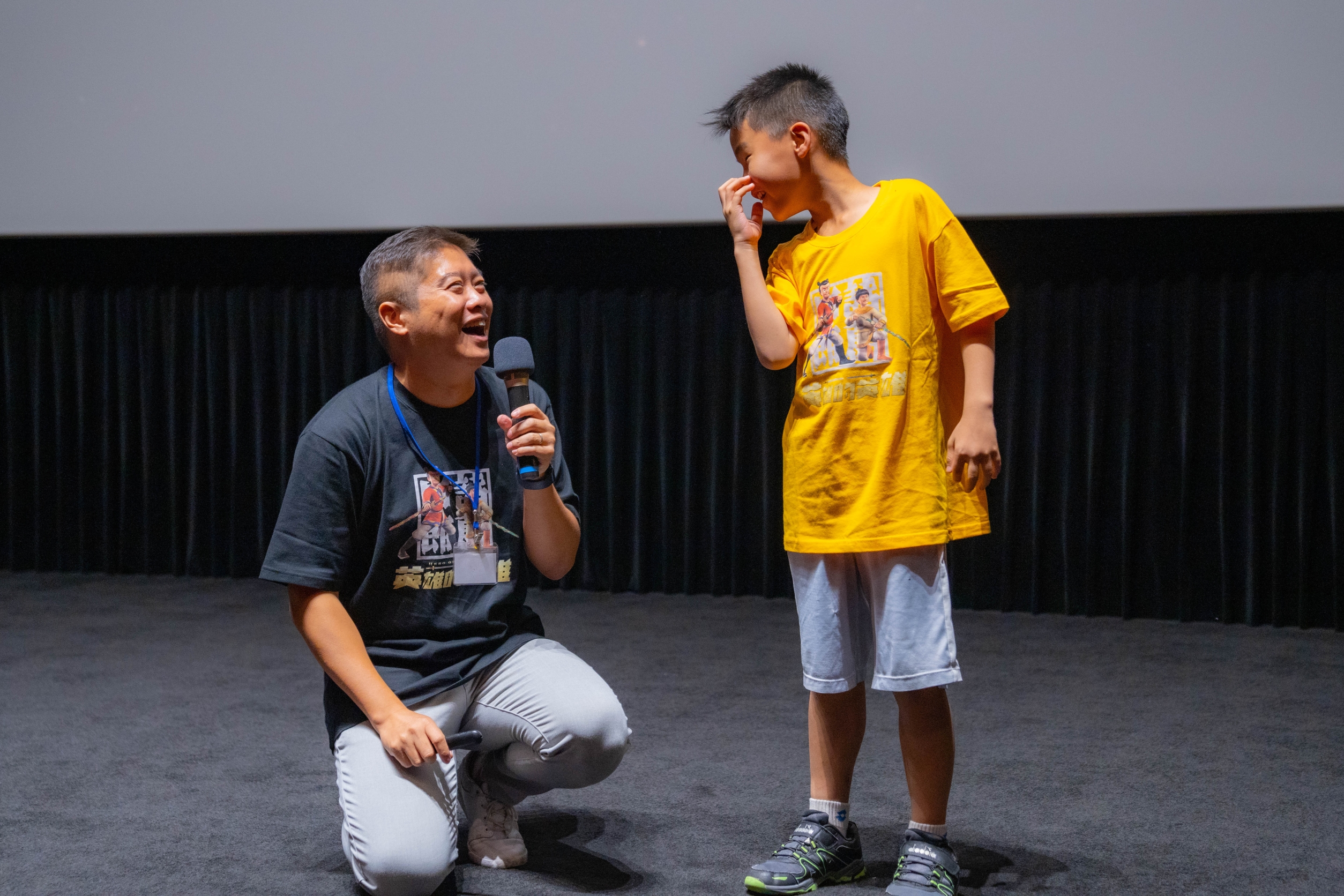 Ku Fangkuai et Lin Yi-li, membres fondateurs de Signing Village, une entreprise qui développe des cours de langue des signes taïwanaise en ligne ainsi que des supports pédagogiques et des livres pour enfants (Image : Signing Village)
