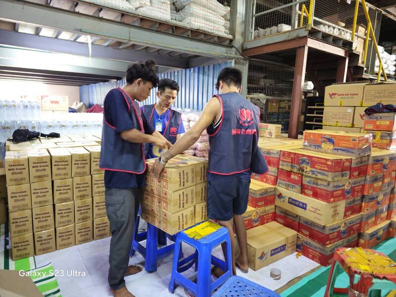 La commission des affaires de taïwanais d'outre-mer envoie du matériel de première nécessité au Myanmar (photo fournie par la commission des affaires de taïwanais d'outre-mer à CNA)