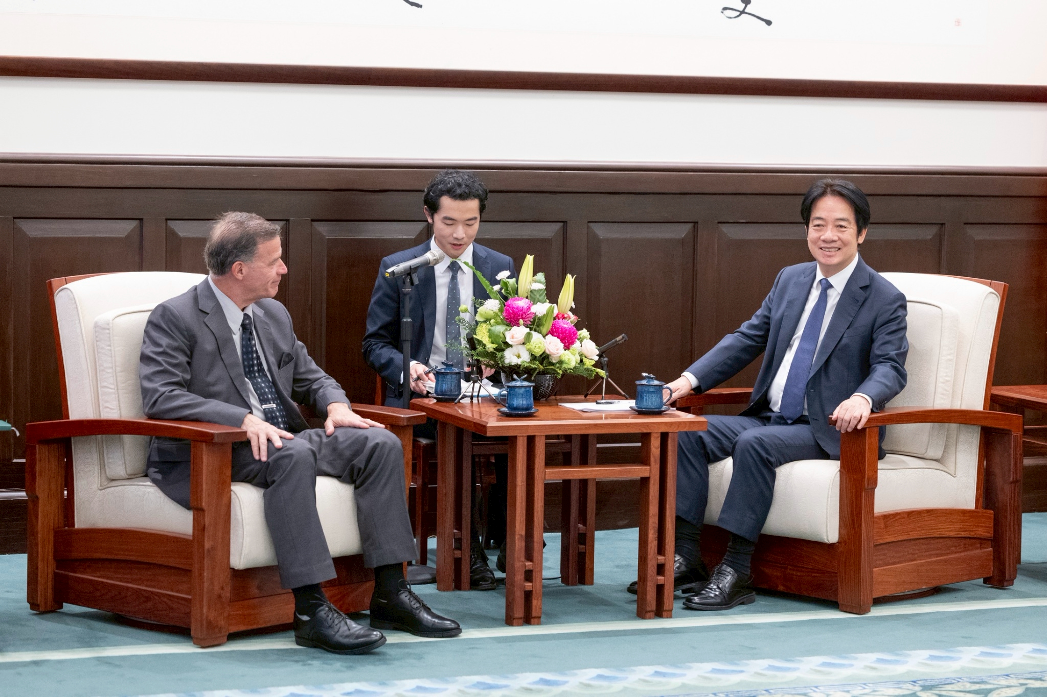Le Président Lai Ching-te (賴清德) a rencontré une délégation du think-tank américain National Bureau of Asian Research, menée par John Aquilino, ancien commandant en chef du Commandement Indo-Pacifique américain (photo : palais présidentiel)