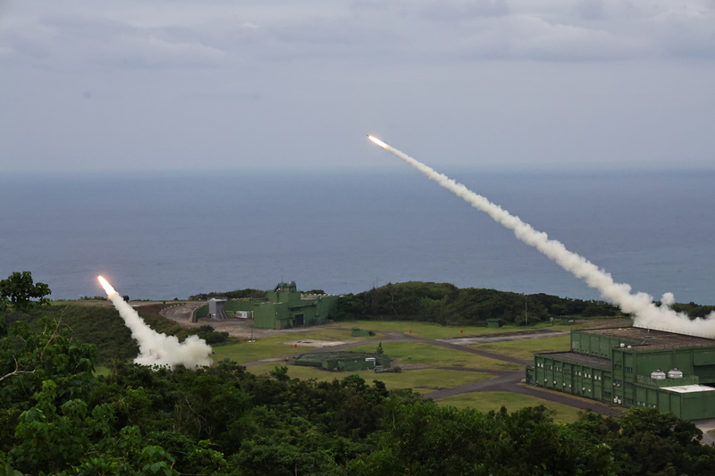 Le système HIMARS a été testé à tirs réels pour la première fois à Taïwan le 12 mai 2025 (photo : CNA)