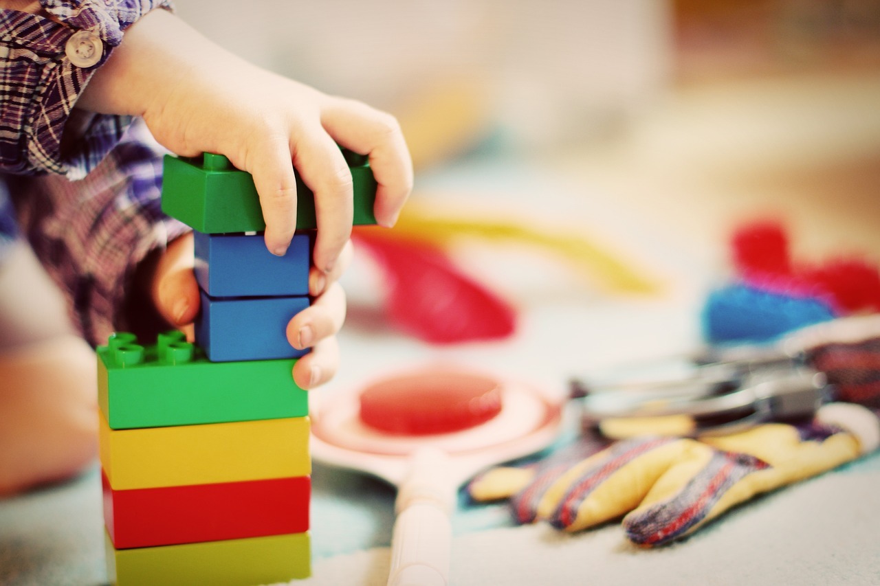 Des associations alertent sur l'augmentation des violences commises sur les enfants en bas âge (Image : Pixabay)